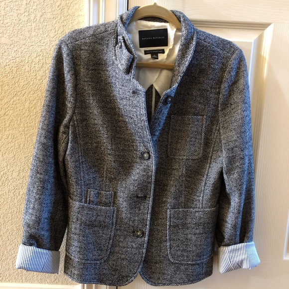 Banana Republic Jackets & Blazers - Banana Republic houndstooth blazer